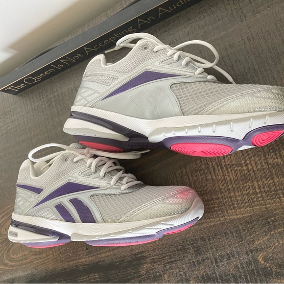 Reebok Easytone Reeattack Runners - NWT - Picture 1 of 13